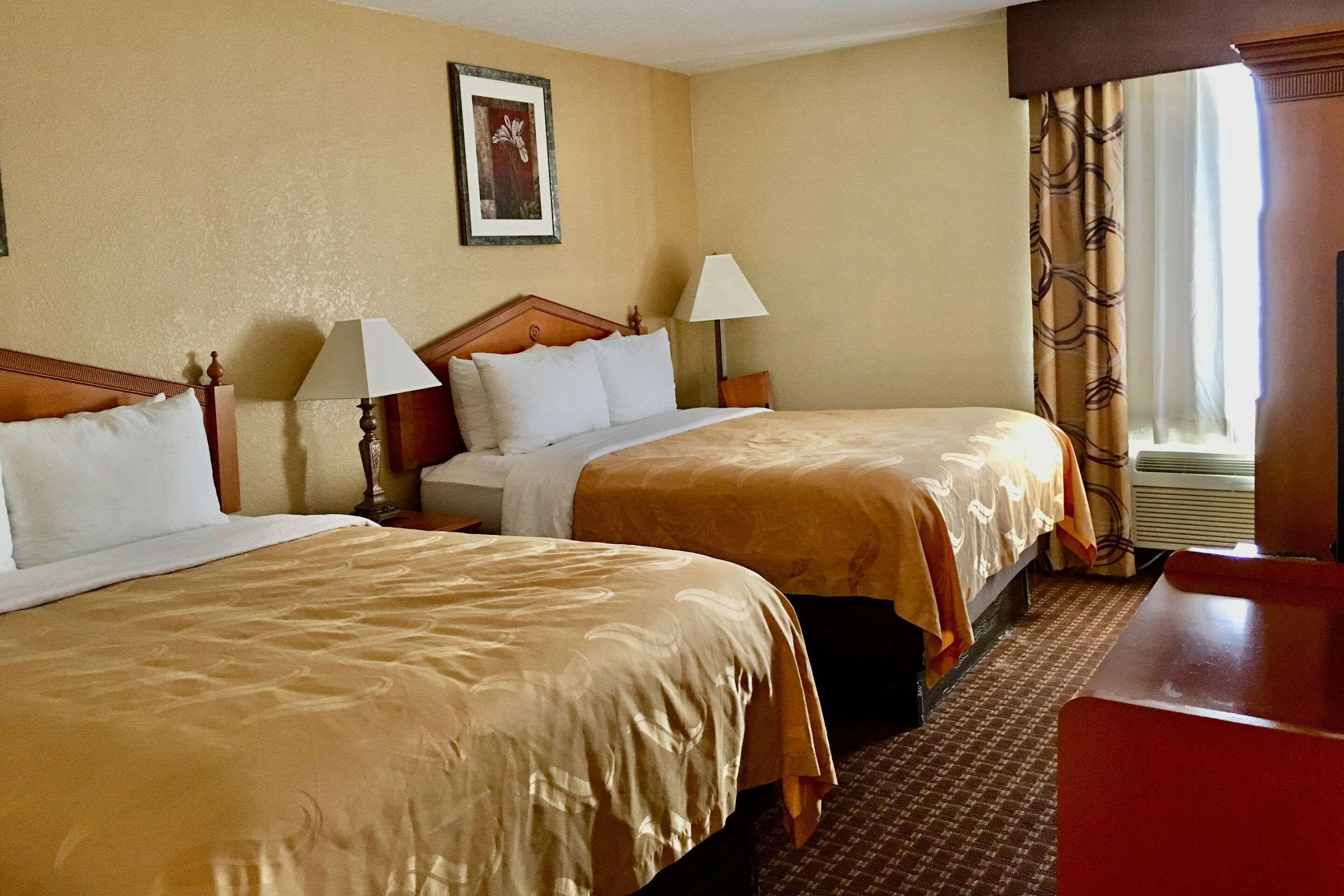 Quality I-8 Hotel