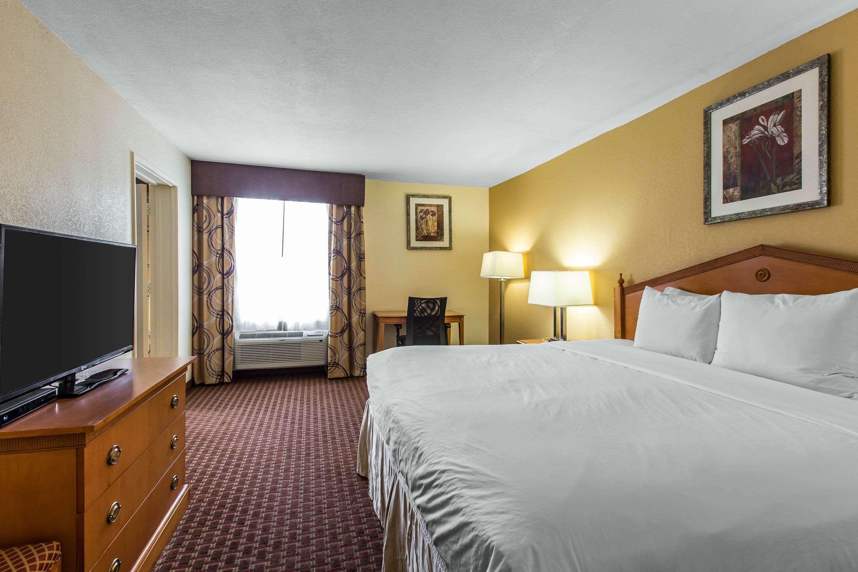 Quality I-8 Hotel 2*