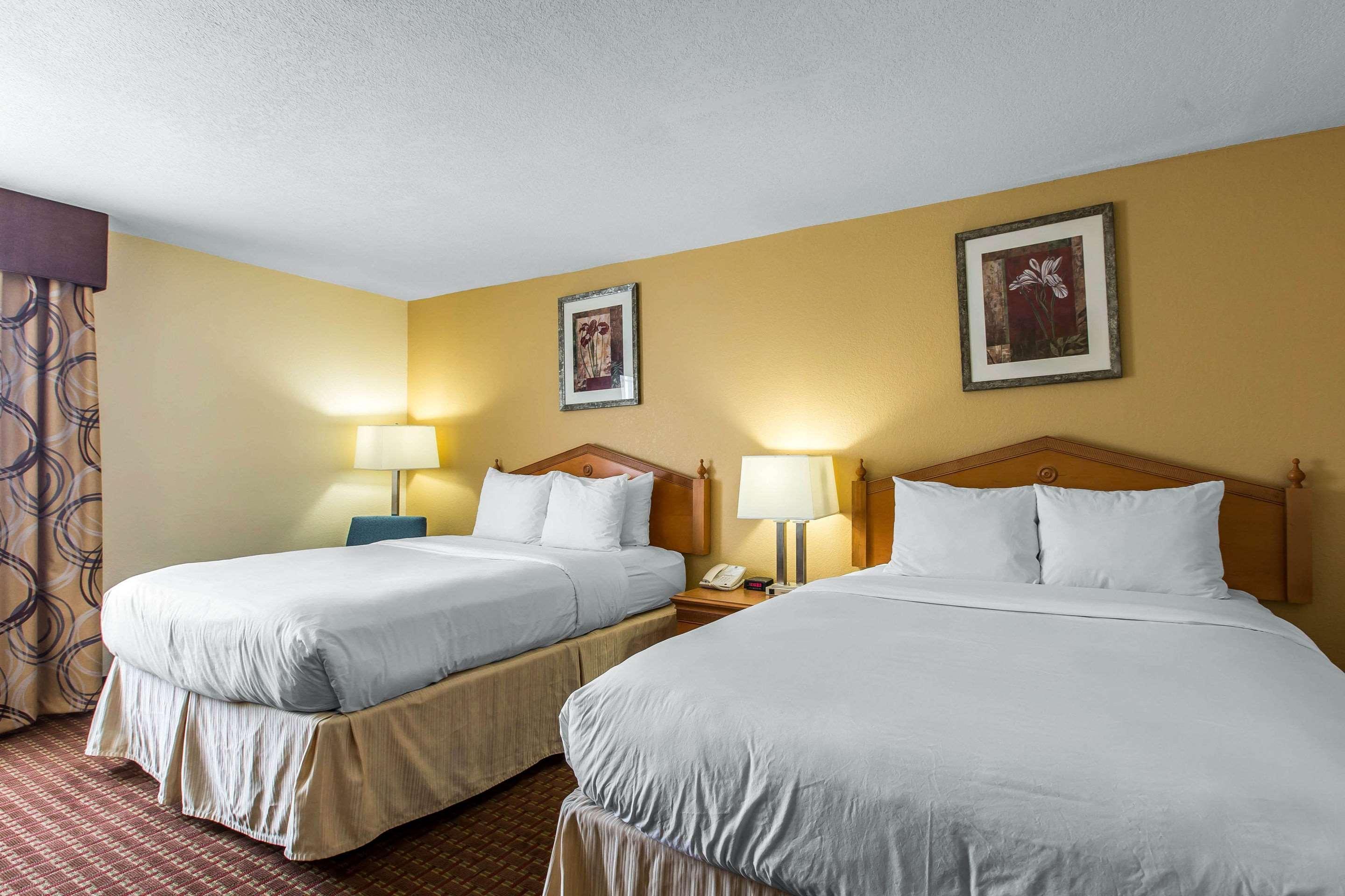 Quality I-8 Hotel